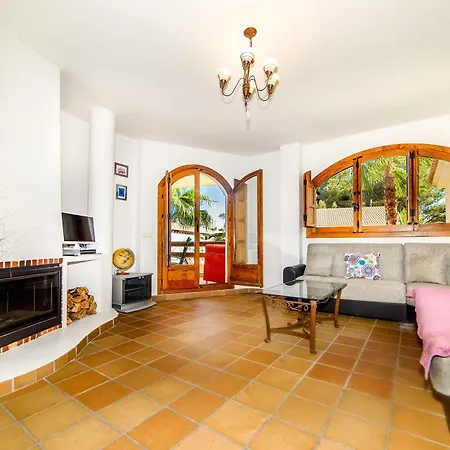 Bennecke Alisa Apartment
